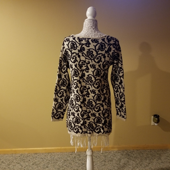 Orange brand long soft sweater - Picture 2 of 4